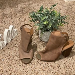 Women’s Lucky Brand Sandal Shoes Sz 8.5